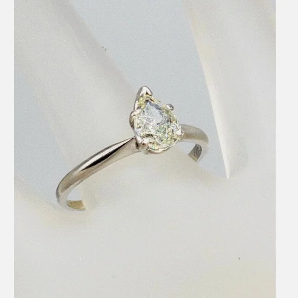 1ct Pear Cut SI1 J Diamond Platinum Wedding Ring